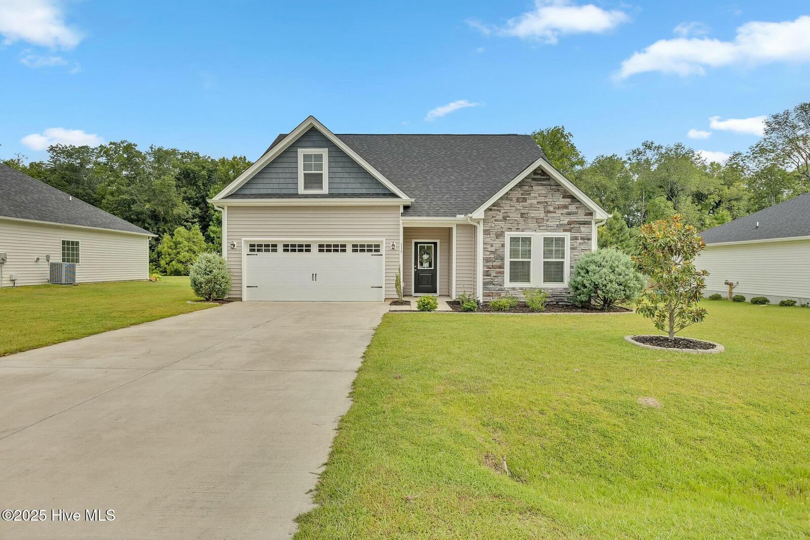 Property Photo:  115 Waterford Way  NC 28555 