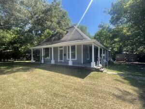 Property Photo:  1004 N College Avenue  AR 72830