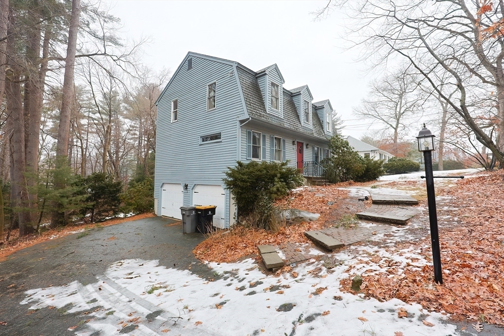 Property Photo: 291 Central St MA 01701
