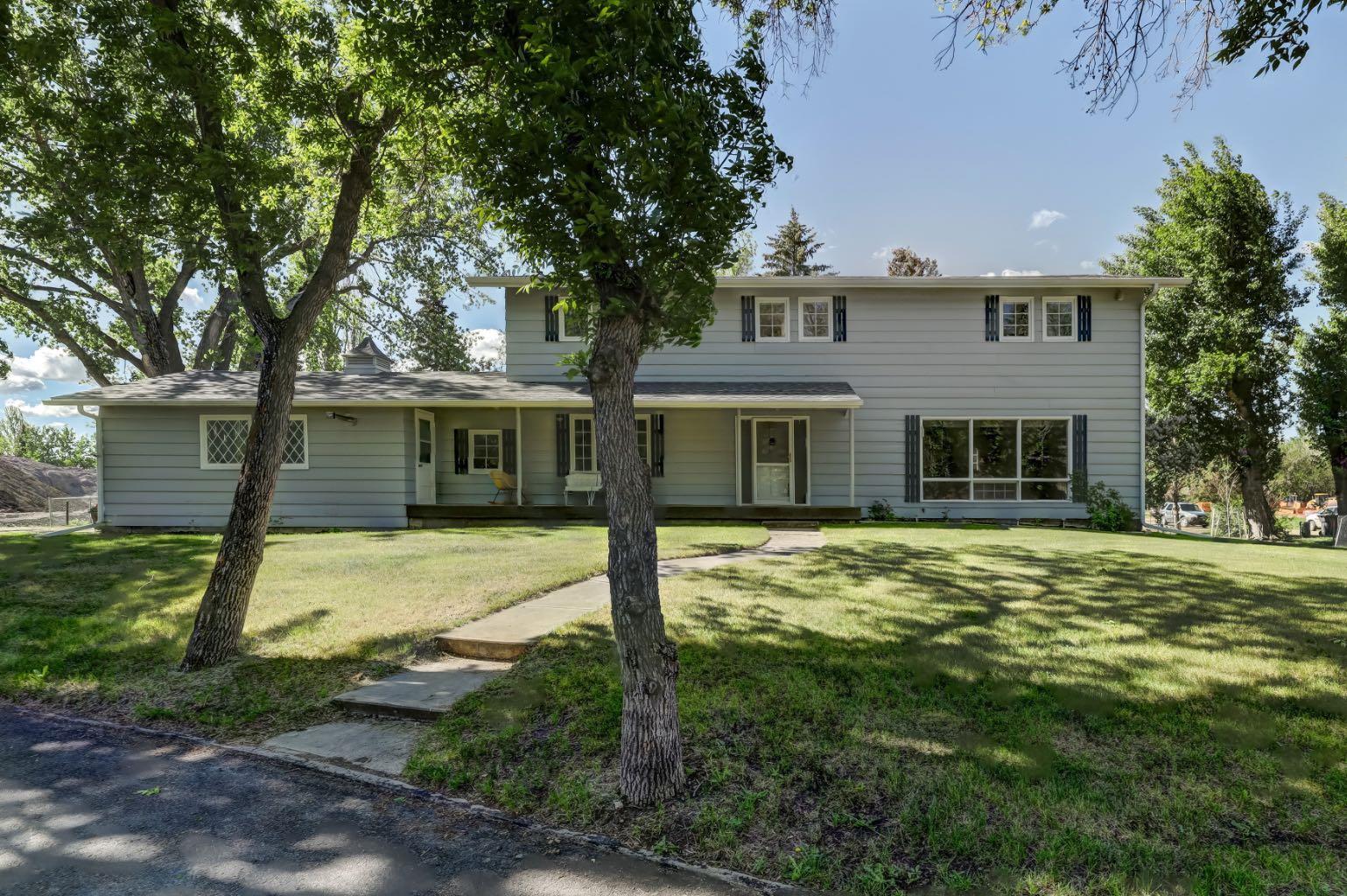 150 9 Street NW  Drumheller AB T0J 0Y1 photo