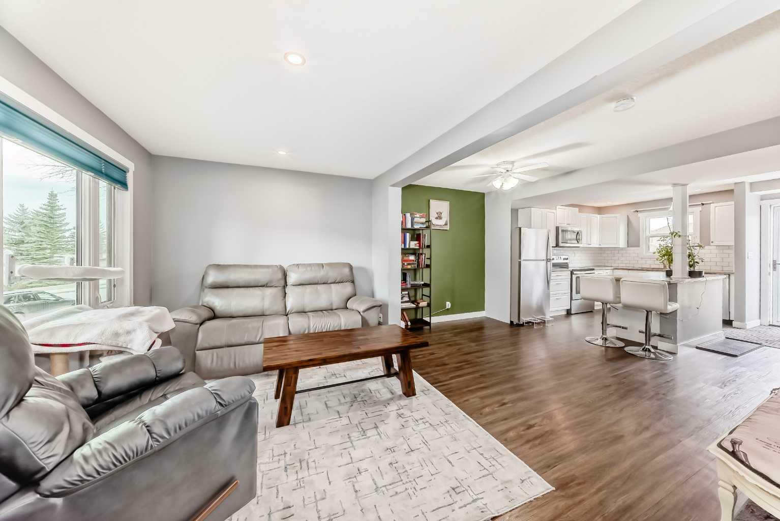 Property Photo: 274 Cornett Drive AB T4P 2Y3