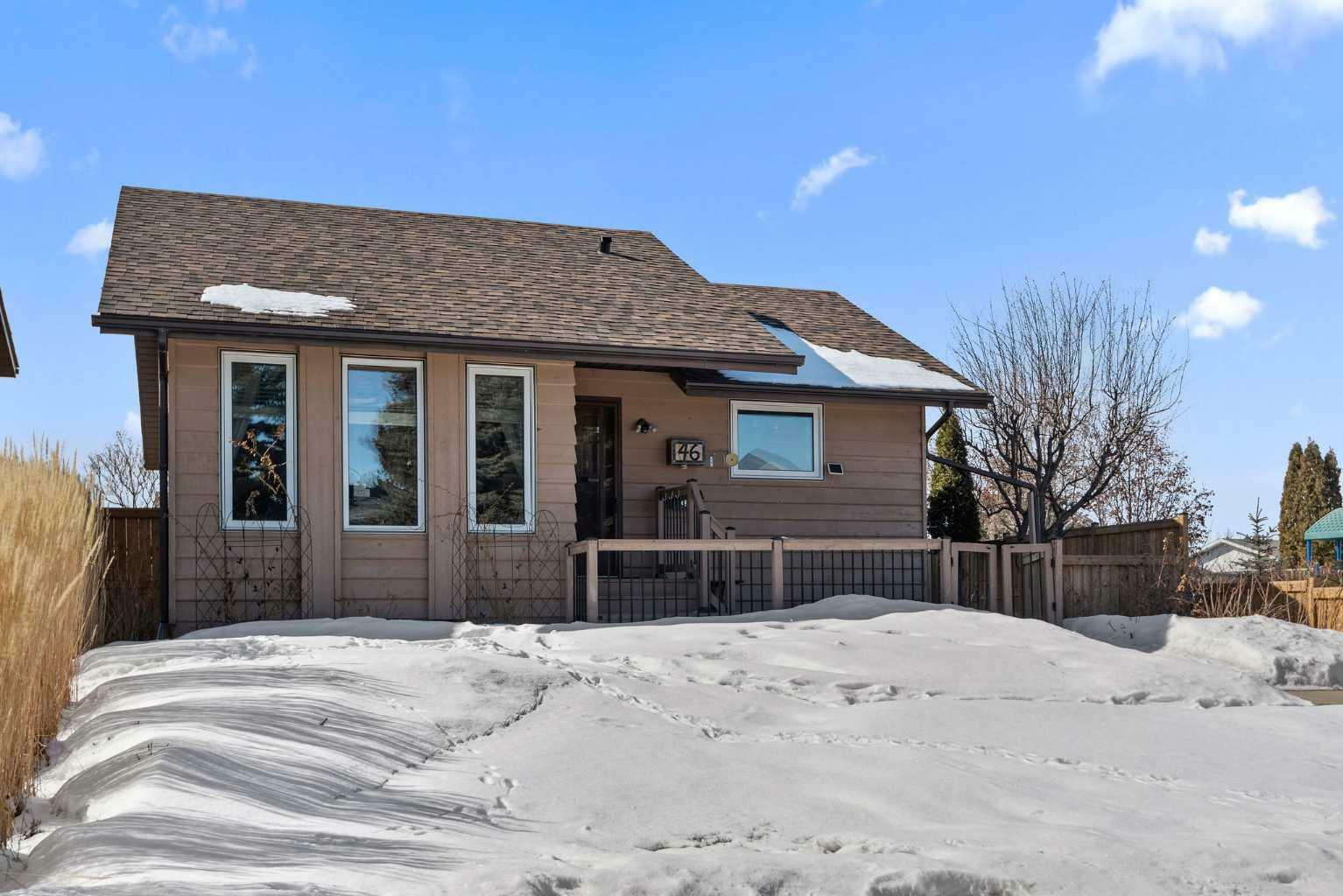 46 Everitt Crescent  Red Deer AB T4R 1Y1 photo
