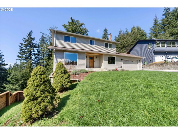 Property Photo: 2402 Stephanie Ln OR 97459