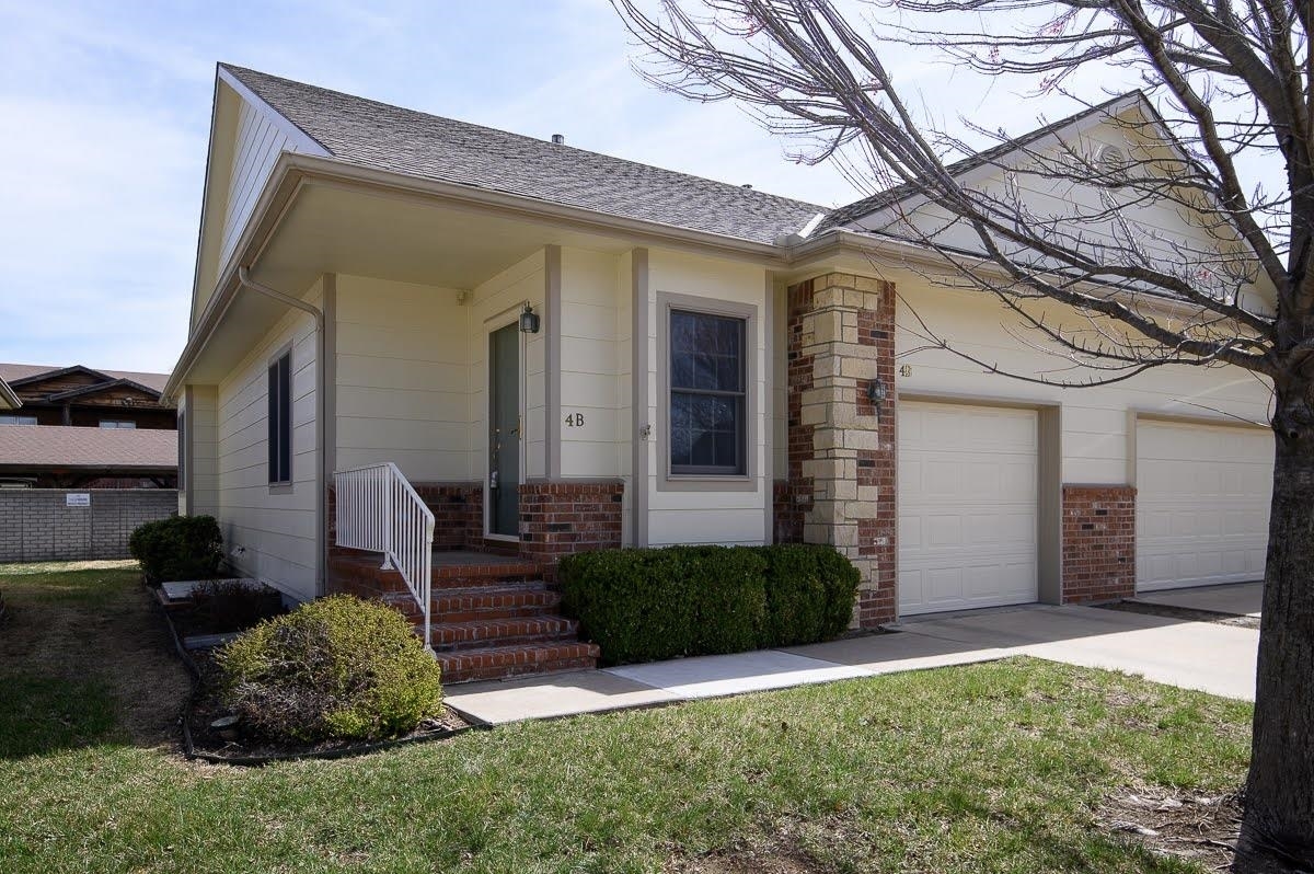 Property Photo: 342 N Lioba KS 67002