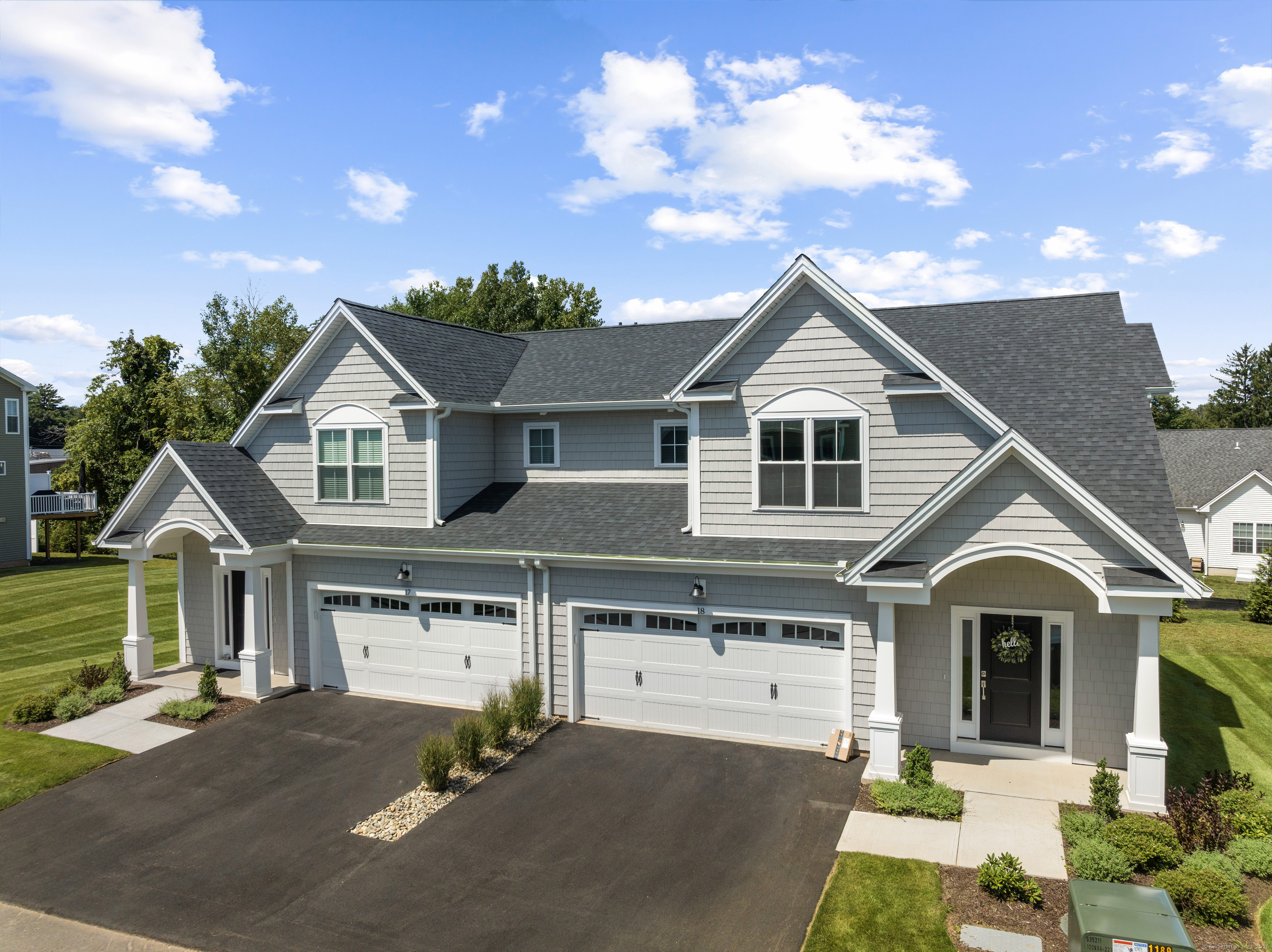 81 Shea Circle  Cheshire CT 06410 photo