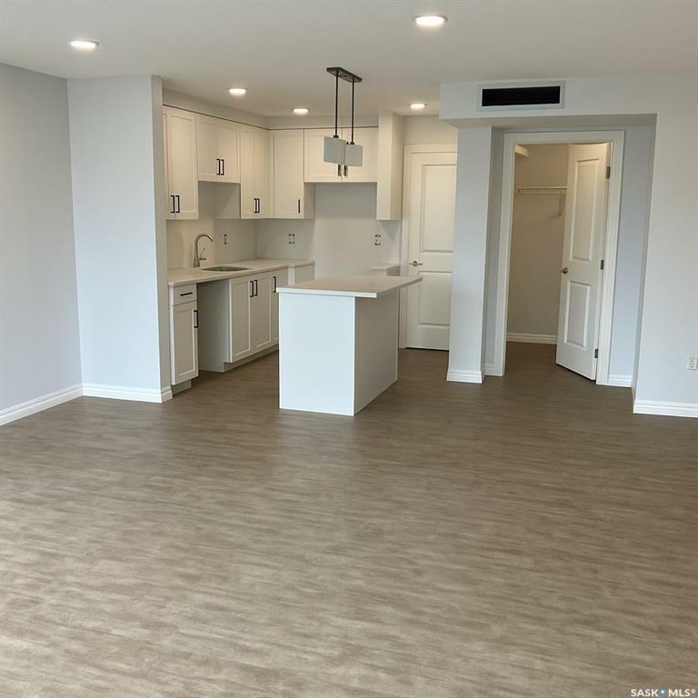 Property Photo: 318 108th Street W 101 SK S7N 1P8