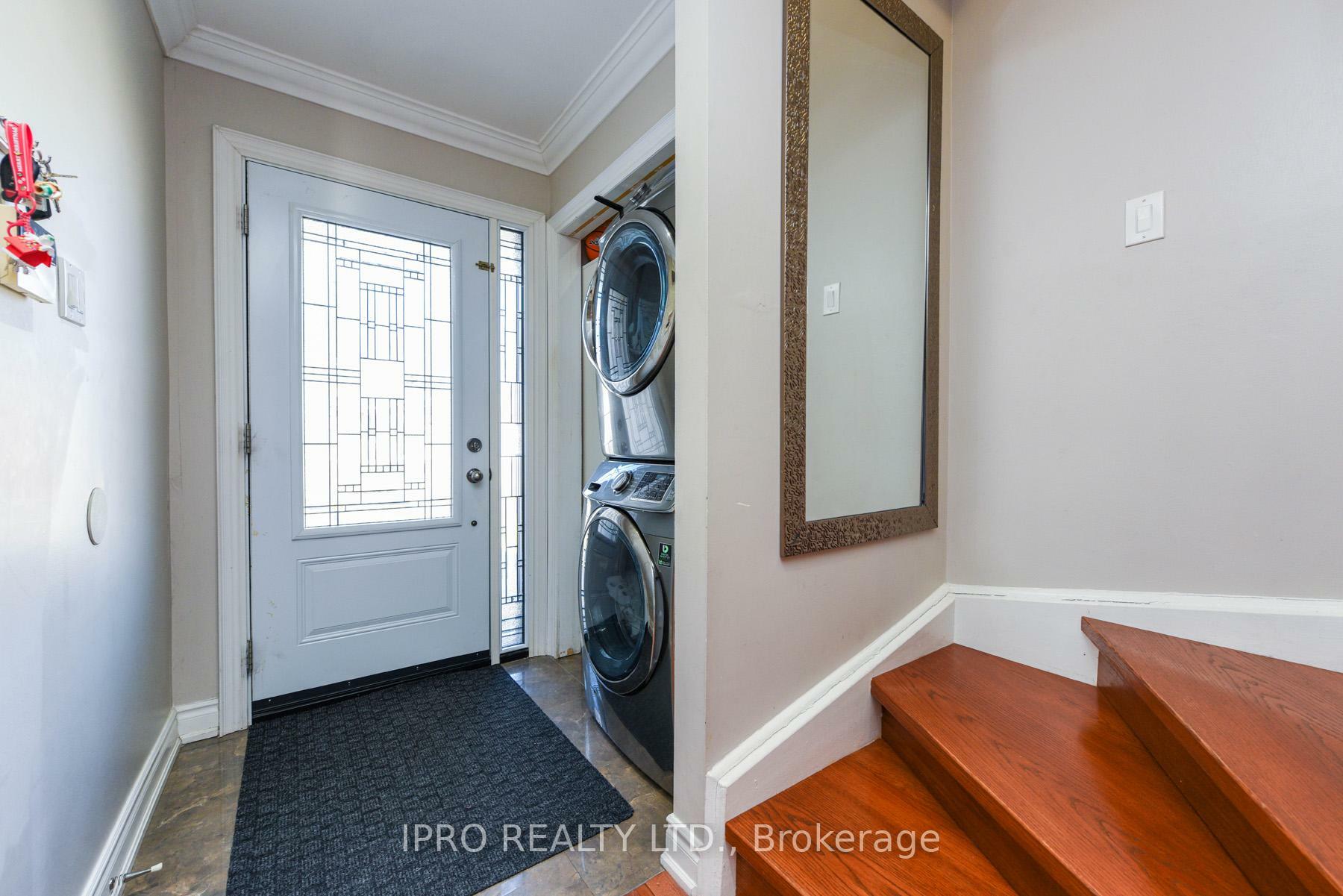 Property Photo: 5136 Palomar Crescent ON L5R 2X4