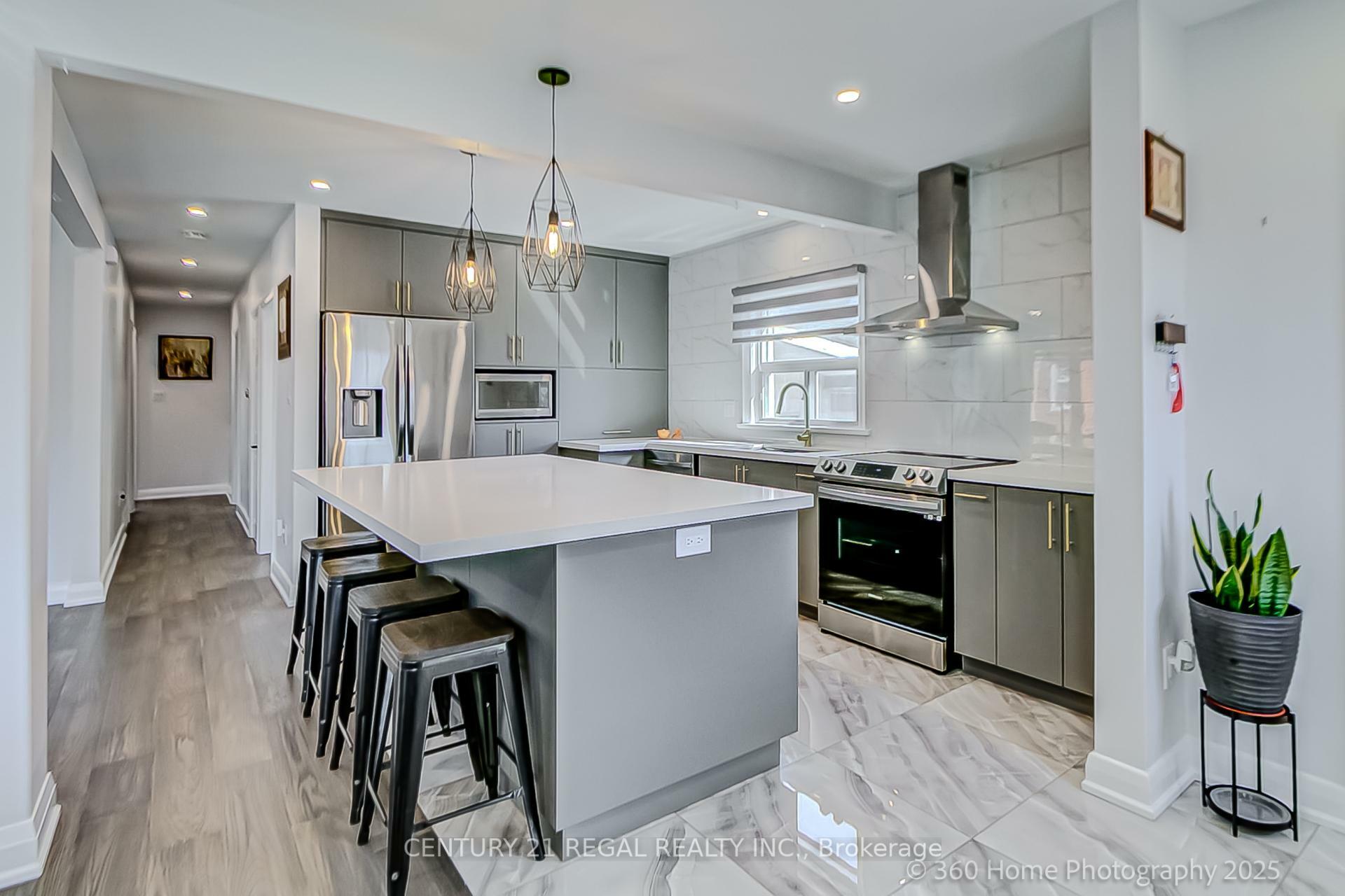 Property Photo: 17 Electro Road ON M1R 2A6