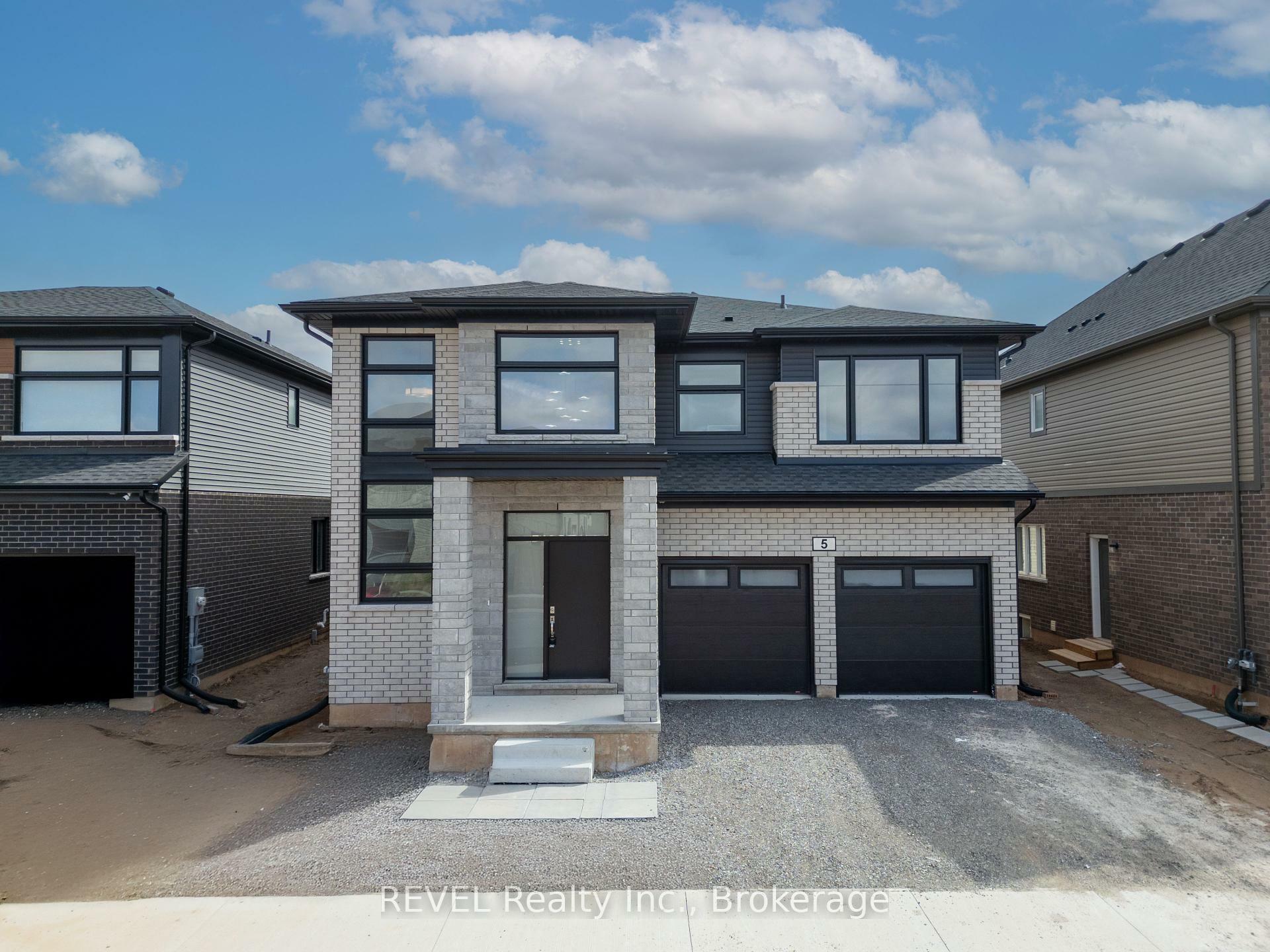 Property Photo: 5 Samuel Avenue ON L0S 1E1