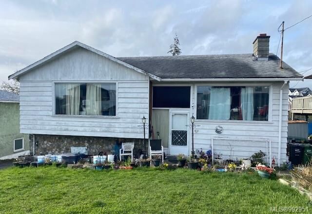 Property Photo:  411-415-419 Burnside Rd  BC V9A 1A9 