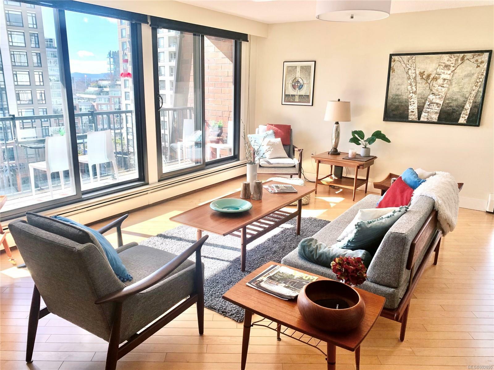 Property Photo: 777 Blanshard St 401 BC V8W 2G9