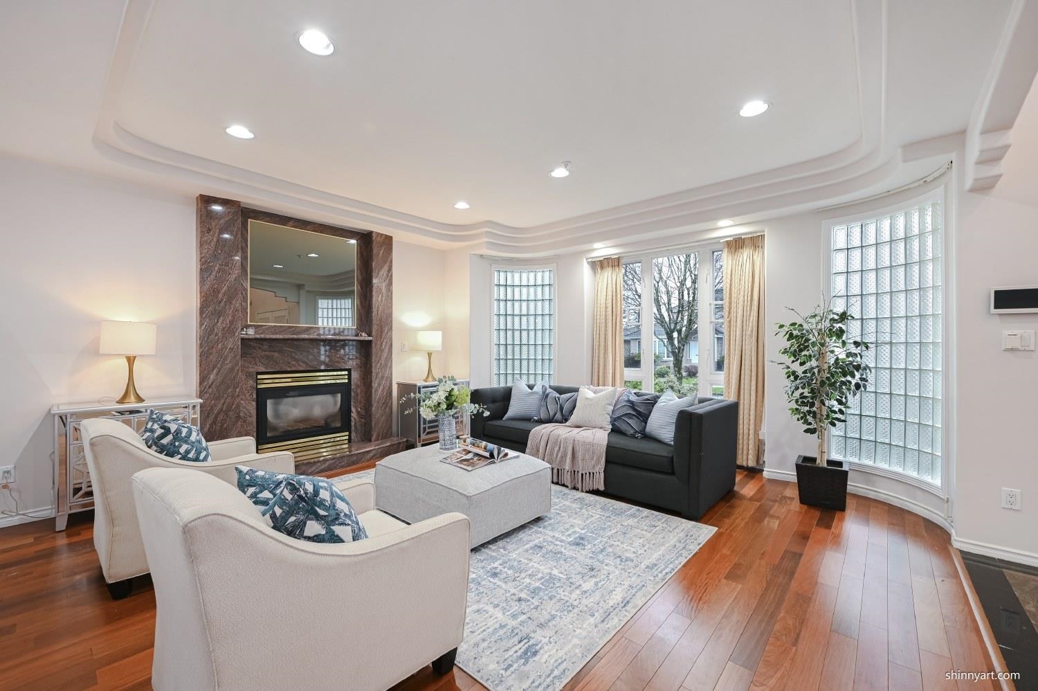 Property Photo: 2556 W 20th Avenue BC V6L 1G8