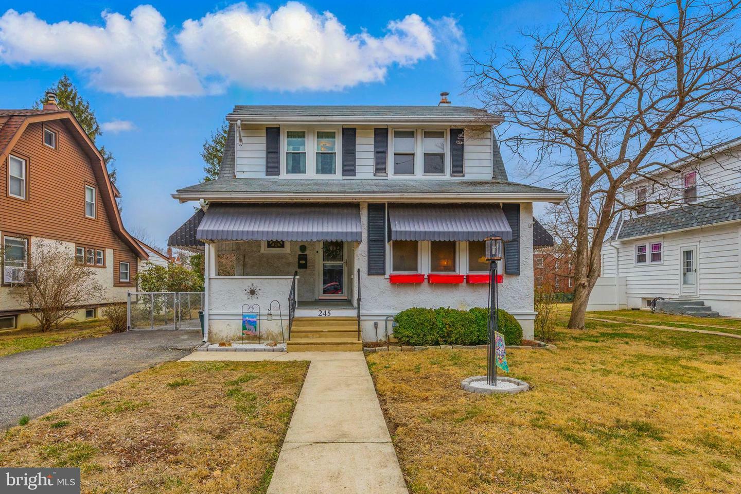 Property Photo: 245 E Roland Road PA 19015