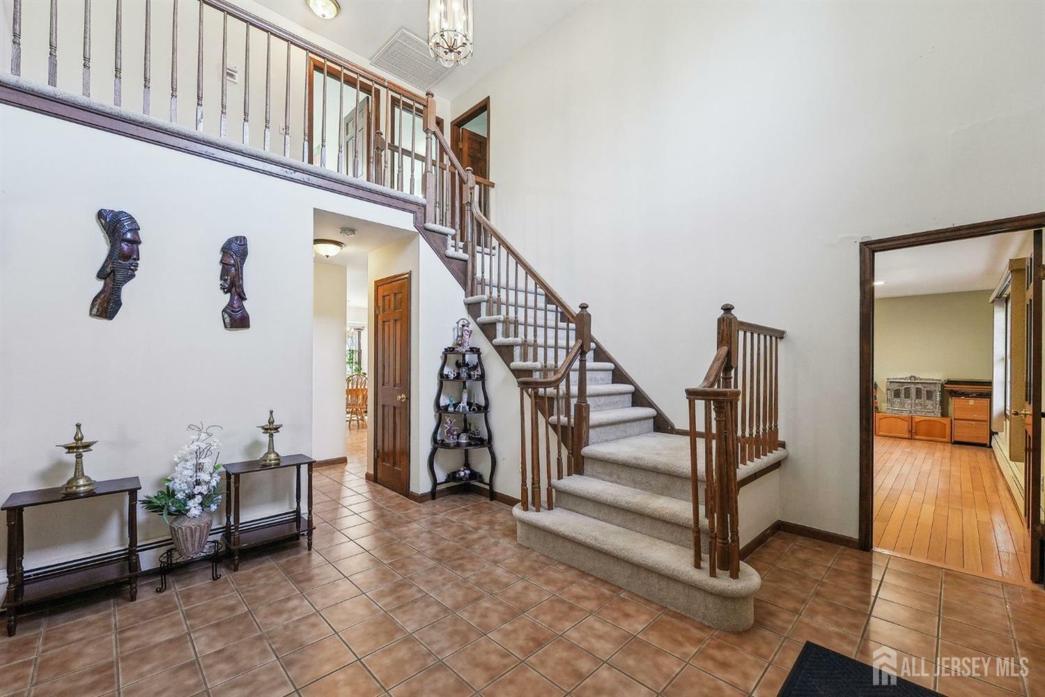 Property Photo: 6 Persimmon Court NJ 08816