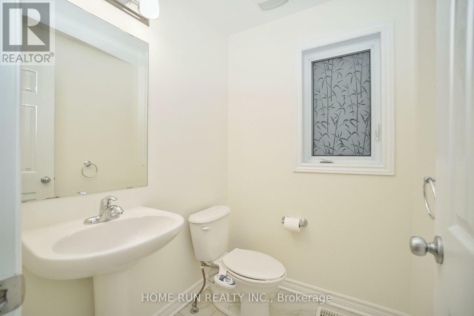 Photo de la propriété: 342 Tourmaline Crescent ON K2J 5X4