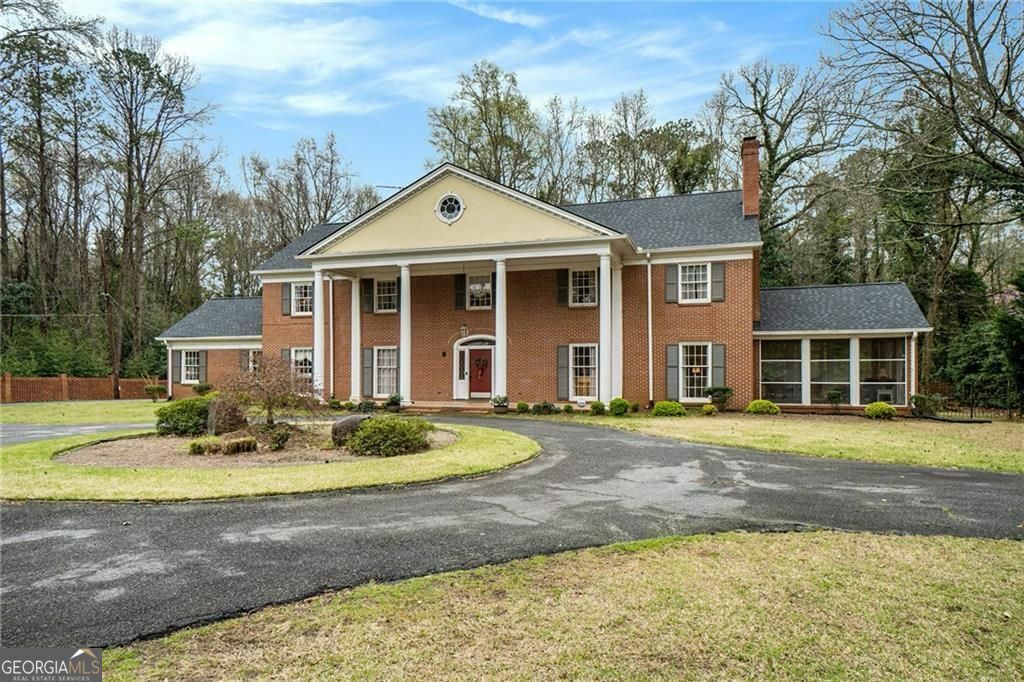 Property Photo: 3074 Cascade Road SW GA 30311