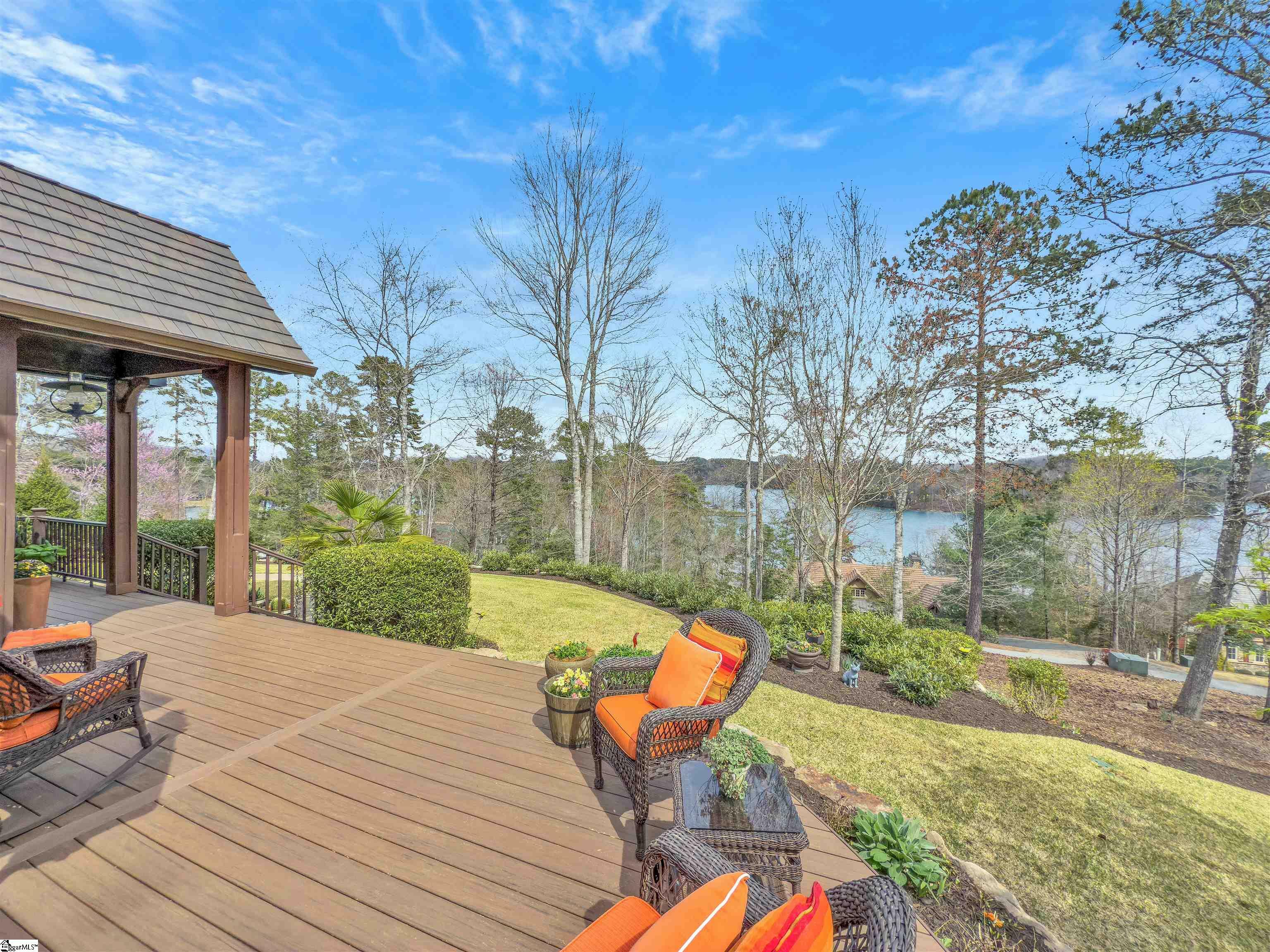 Property Photo: 511 Palmer Way SC 29685