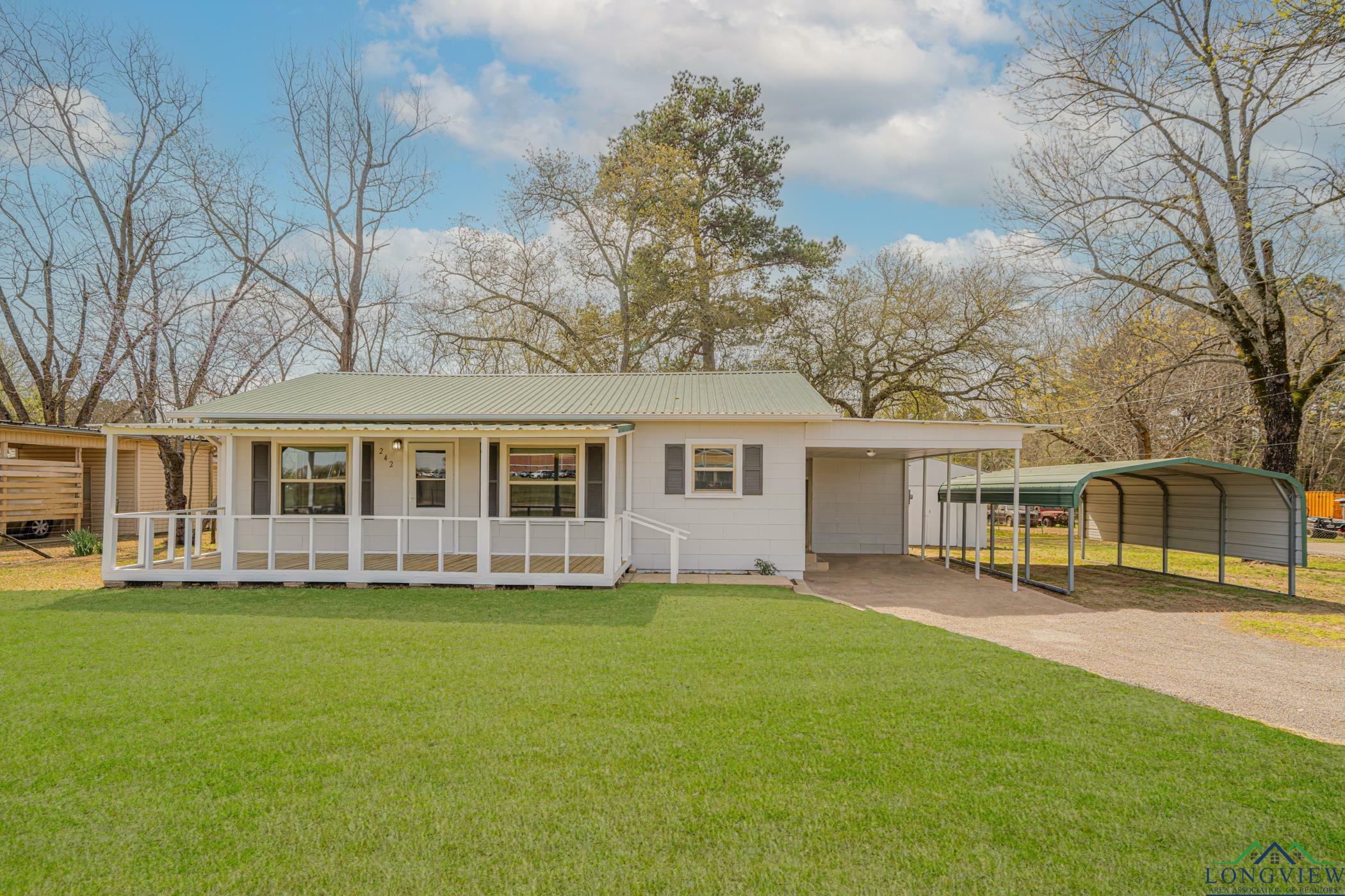 Property Photo: 242 Baughman TX 75662