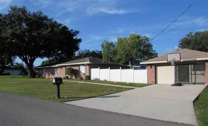Property Photo: 202 Saint Lucie Road FL 33884