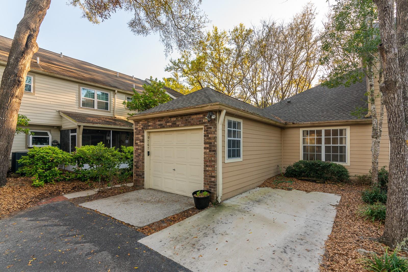 Property Photo: 9767 SW 52nd Road FL 32608