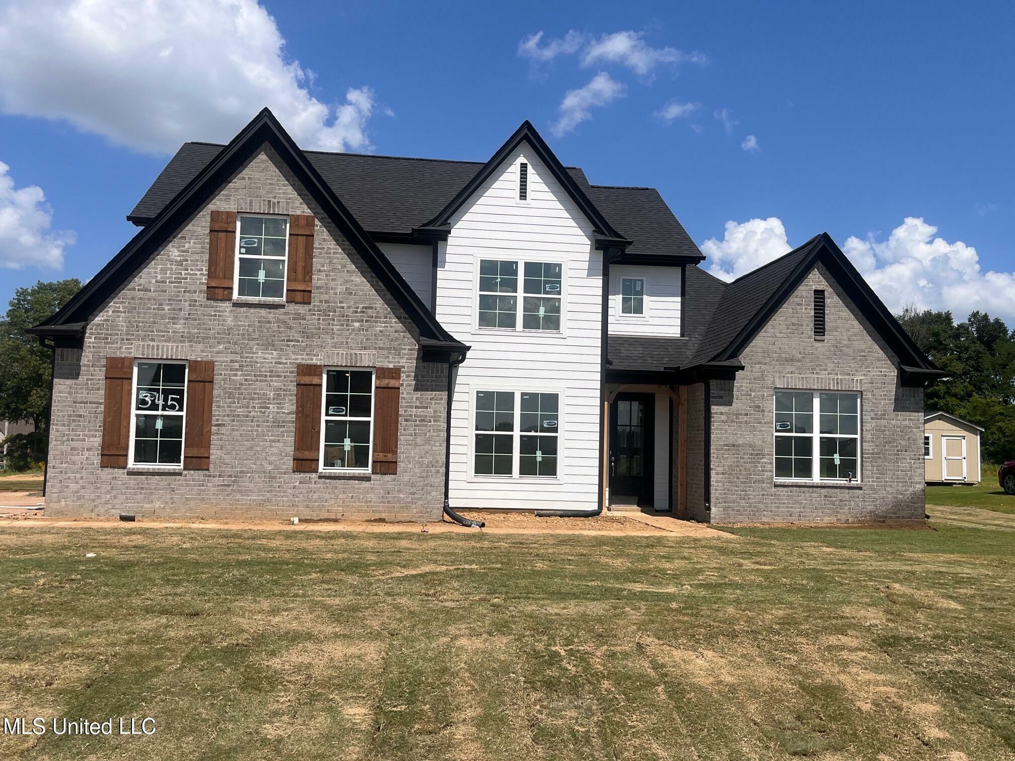 Property Photo: 7668 Newbury Drive MS 38654