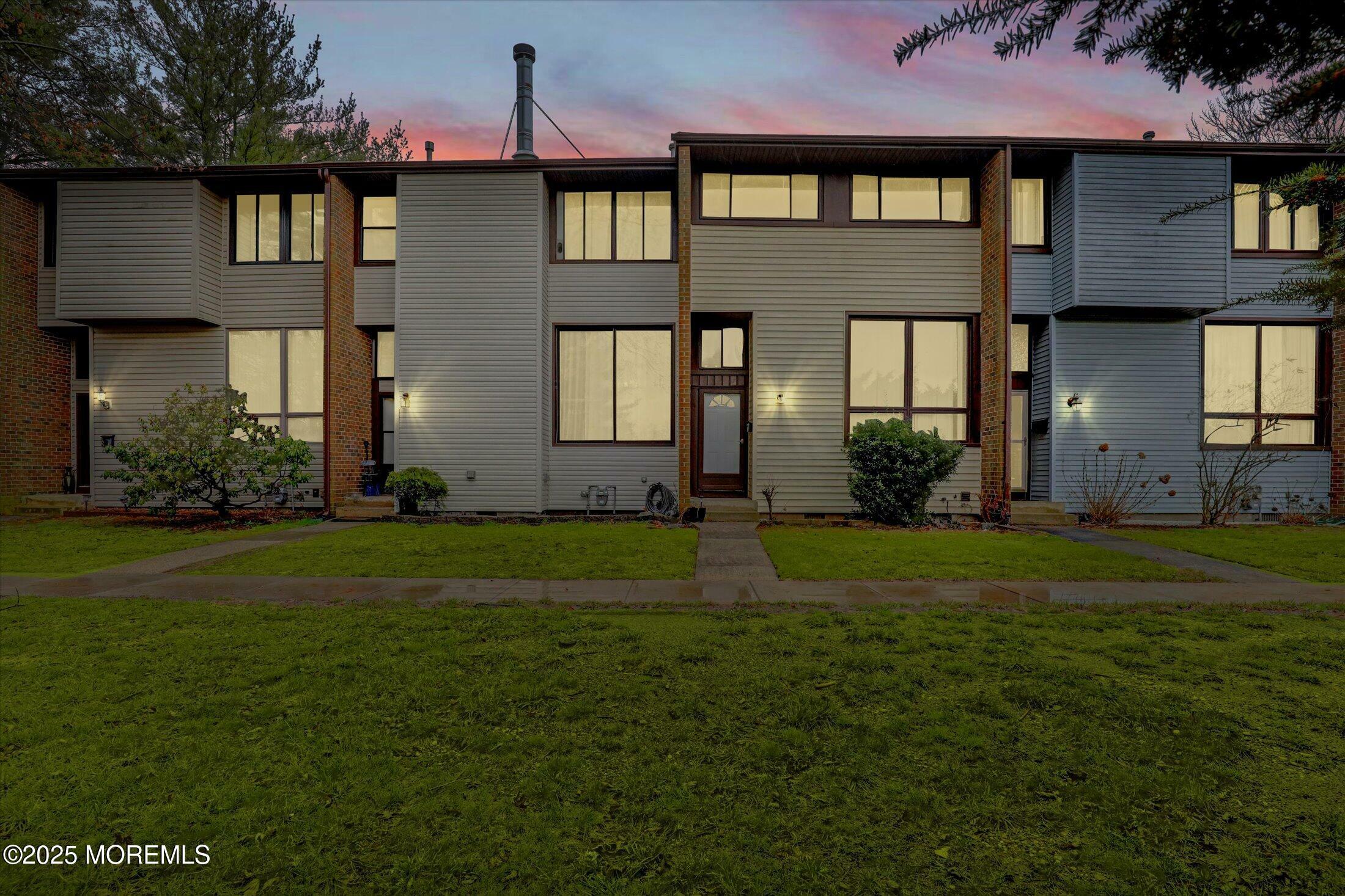 Property Photo: 186 Hamilton Place NJ 08520