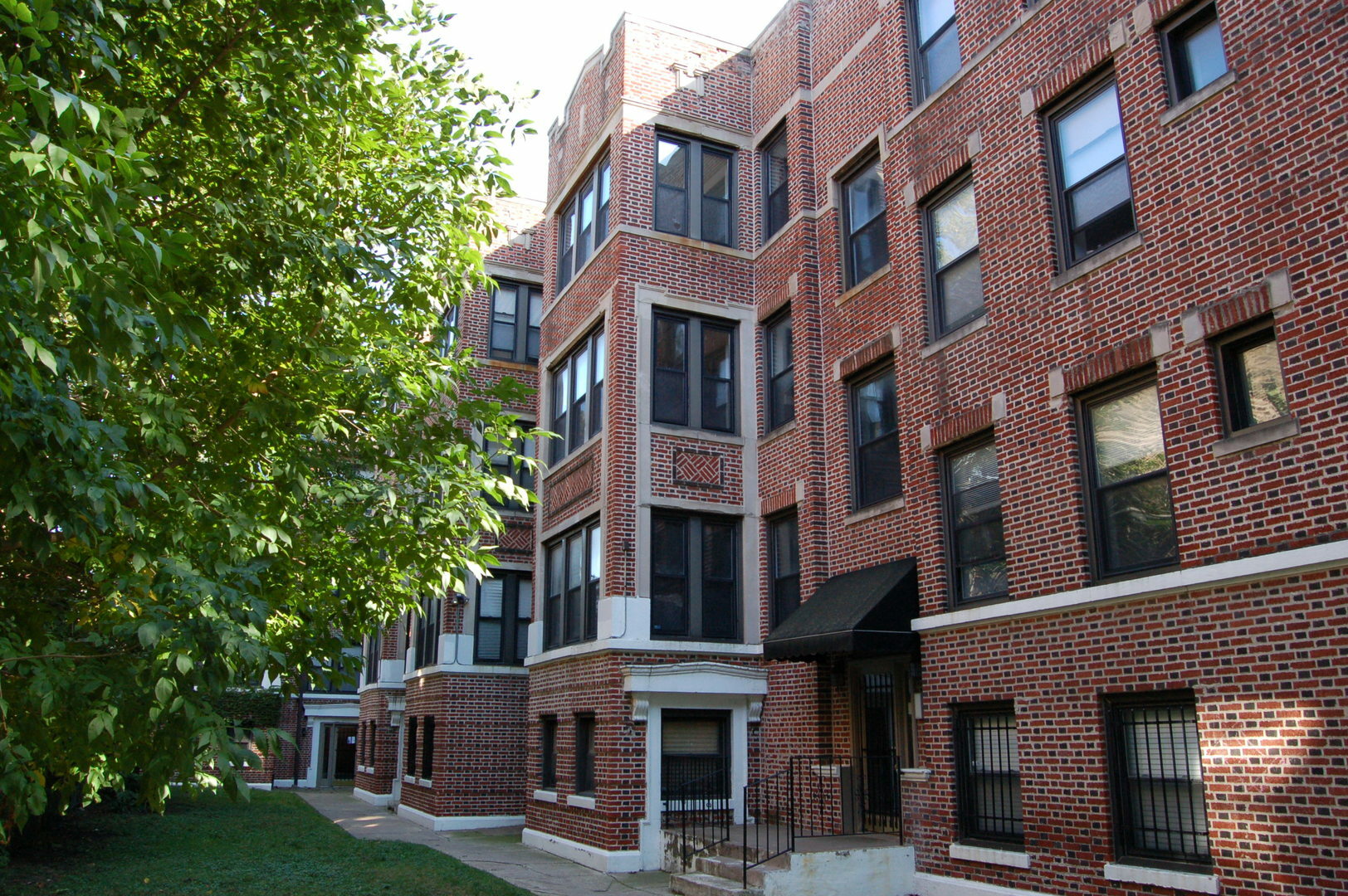Property Photo: 4557 S Michigan Avenue 3 IL 60653