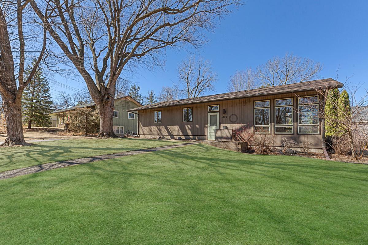 Property Photo: 307 Cherry Street MN 55057