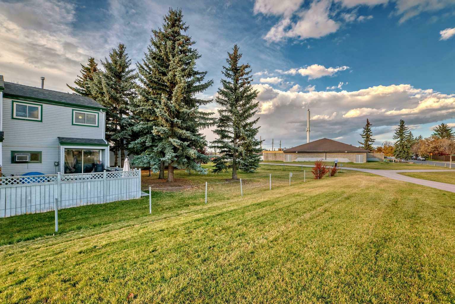 131 Templehill Drive NE 19  Calgary AB T1Y 4T1 photo