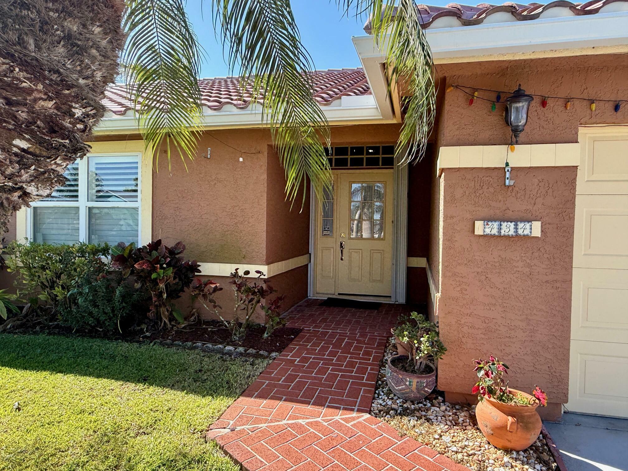 Property Photo: 434 SE Doat Street FL 34983