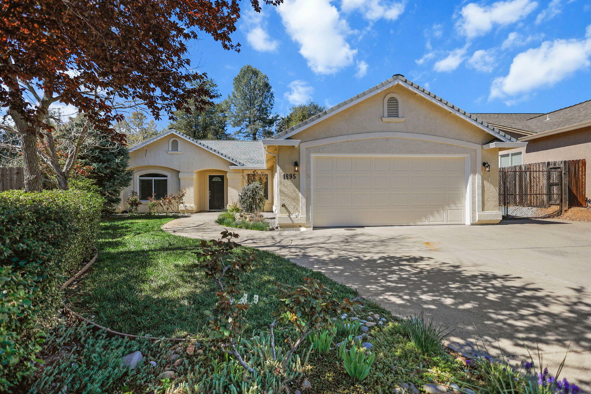 1895 Dellwood Drive  Redding CA 96003 photo
