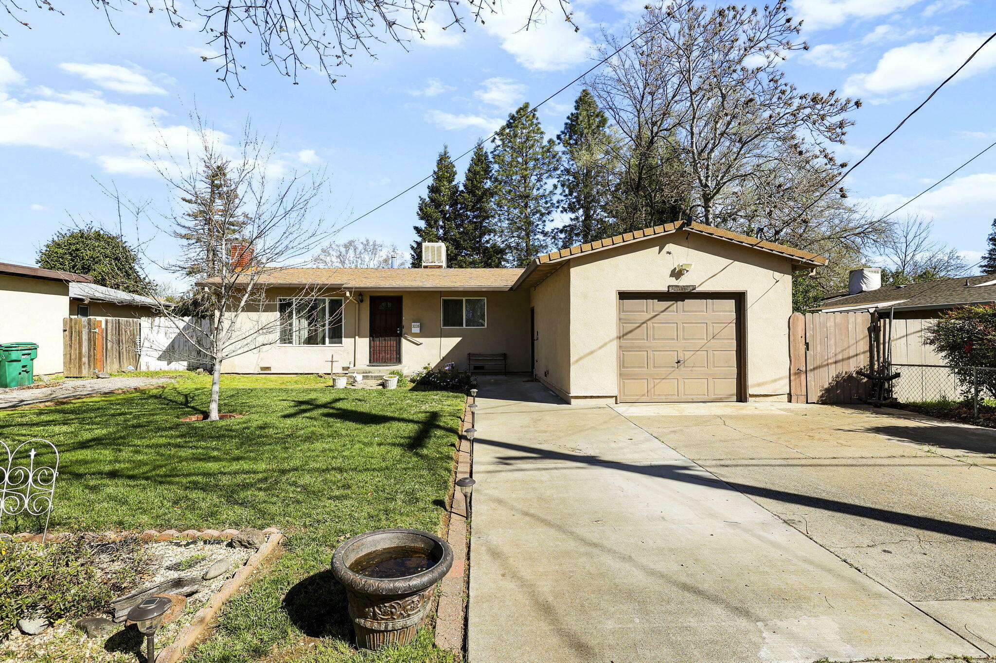 Property Photo: 3235 Sharon Avenue CA 96007