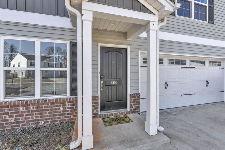 Property Photo: 464 Grantham Court SC 29303
