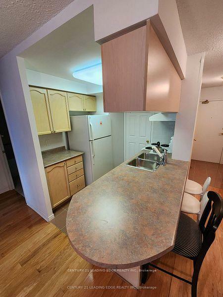 Photo de la propriété:  8 Hillcrest Avenue 703  ON M2N 6Y6 