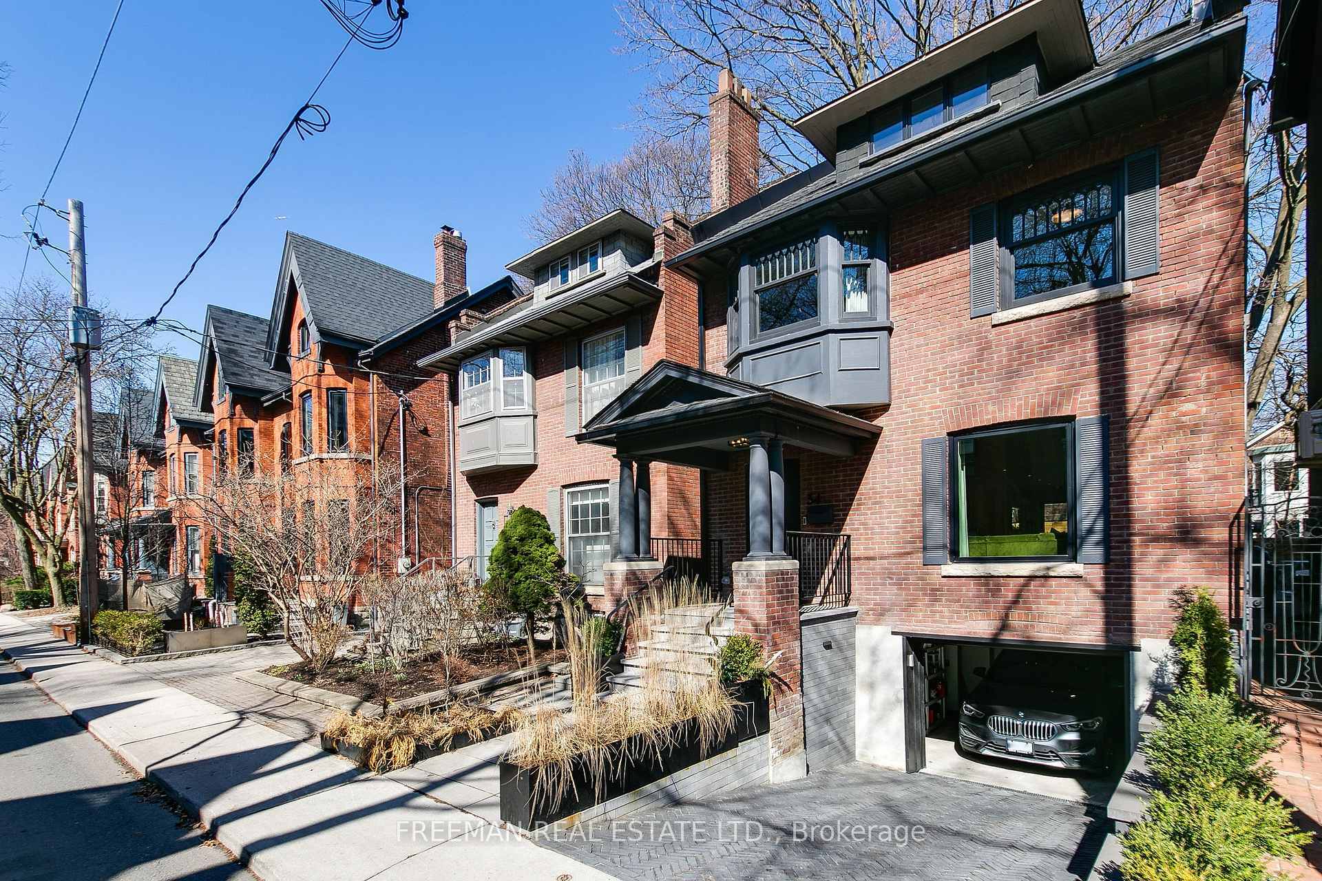 Property Photo: 34 Tranby Avenue ON M5R 1N5