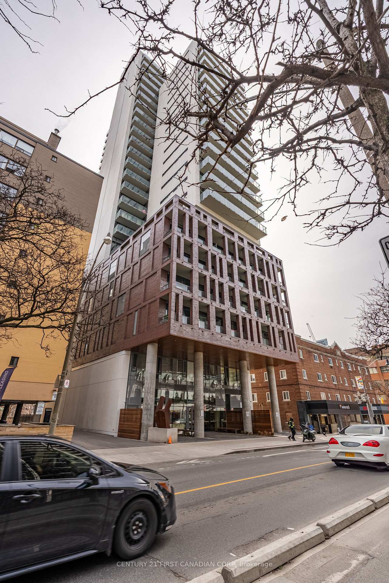 81 Wellesley Street E 1405  Toronto ON M4Y 1C5 photo