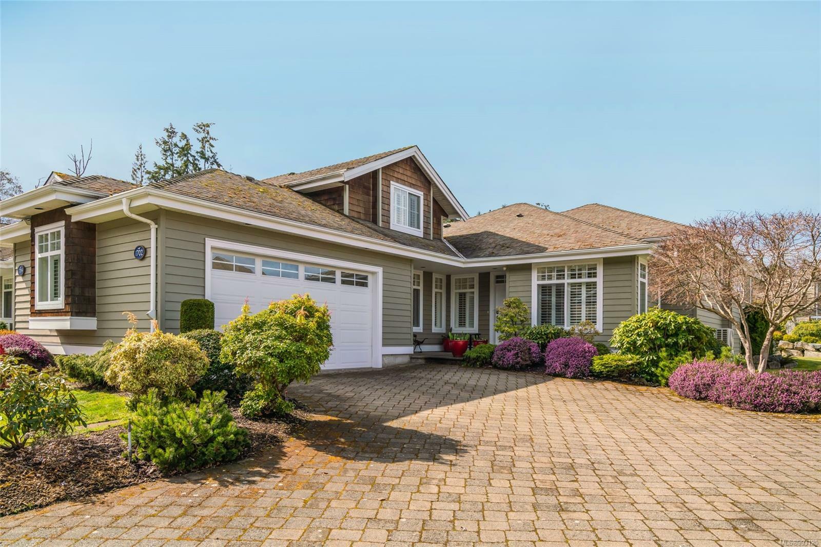 Property Photo: 1702 Brentwood St BC V9P 2Y6