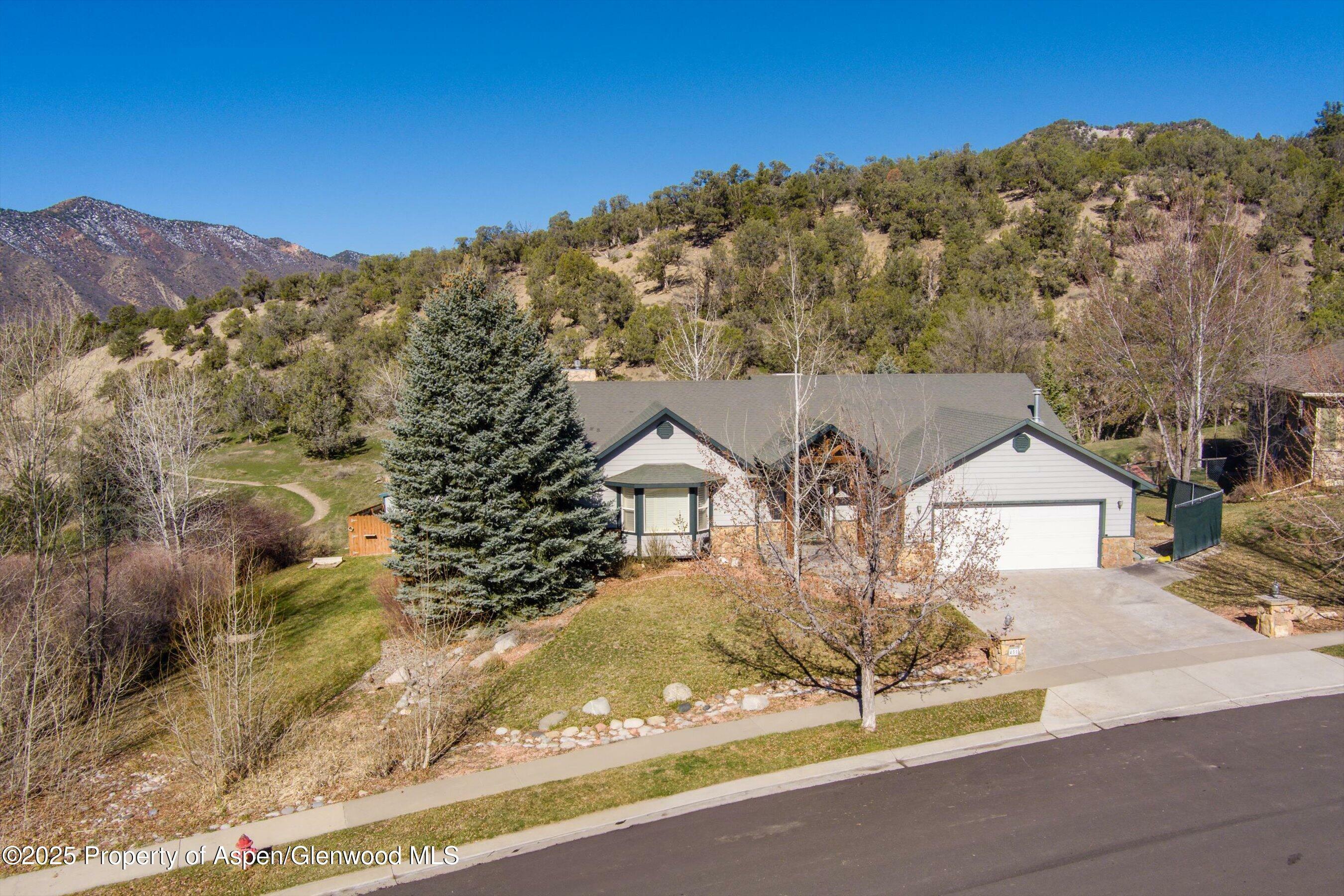 451 Silverhorn Drive  New Castle CO 81647 photo