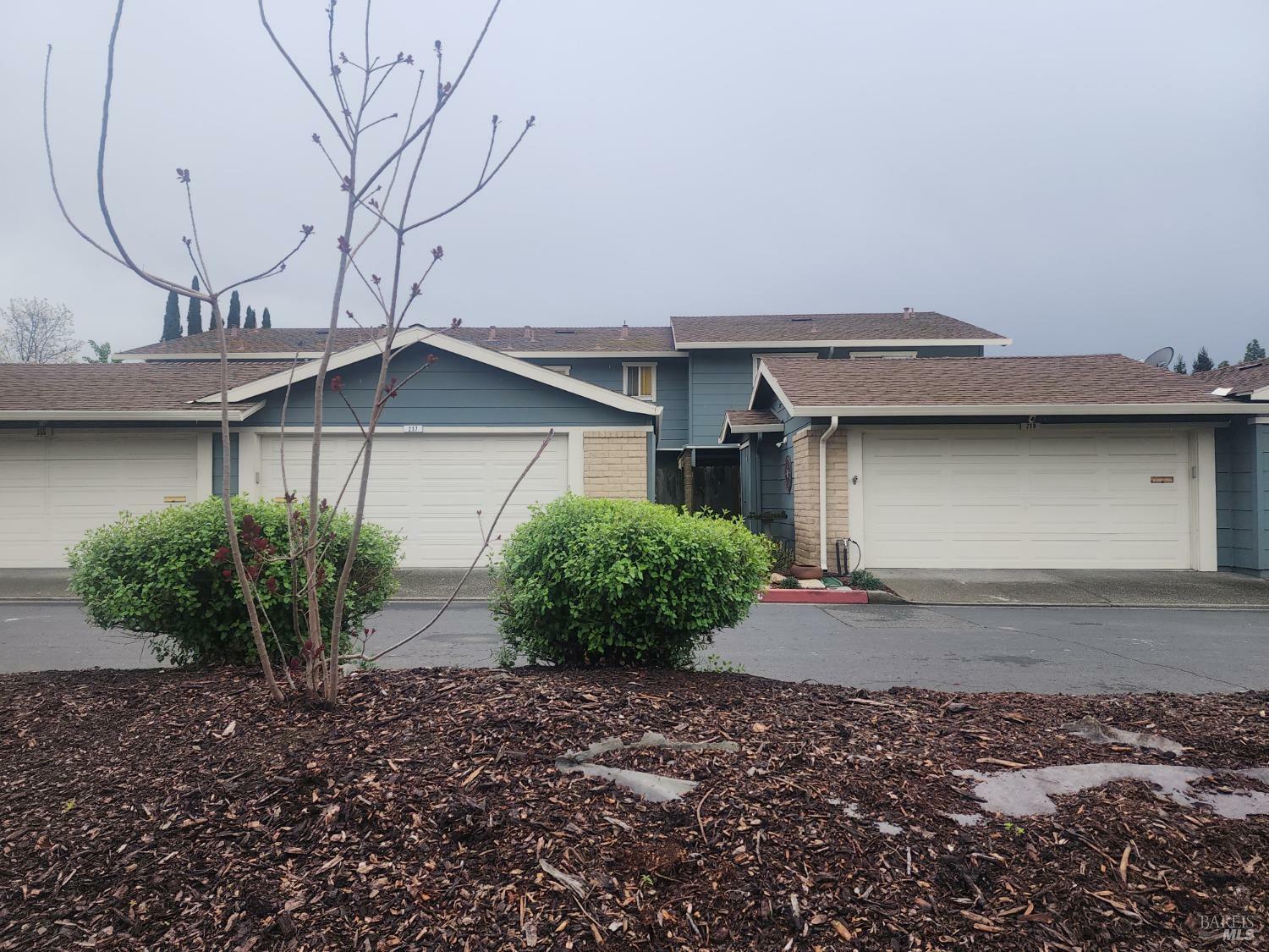 Property Photo: 237 Sunflower Court CA 94533