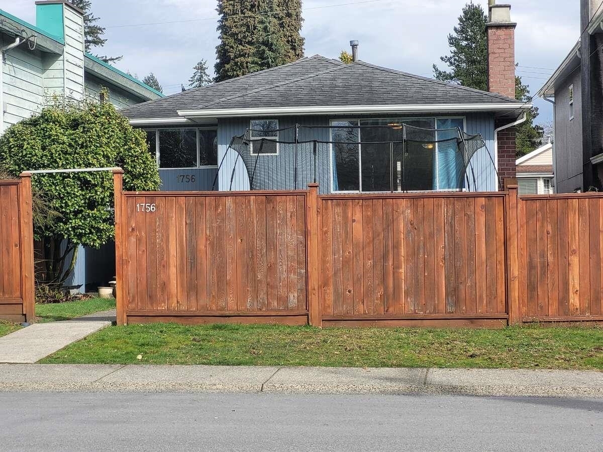 Property Photo: 1756 Garden Avenue BC V7P 3A7