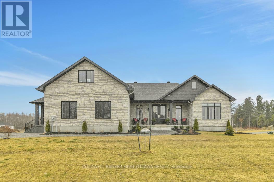 Property Photo: 1684 Trizisky Street ON K0E 1S0