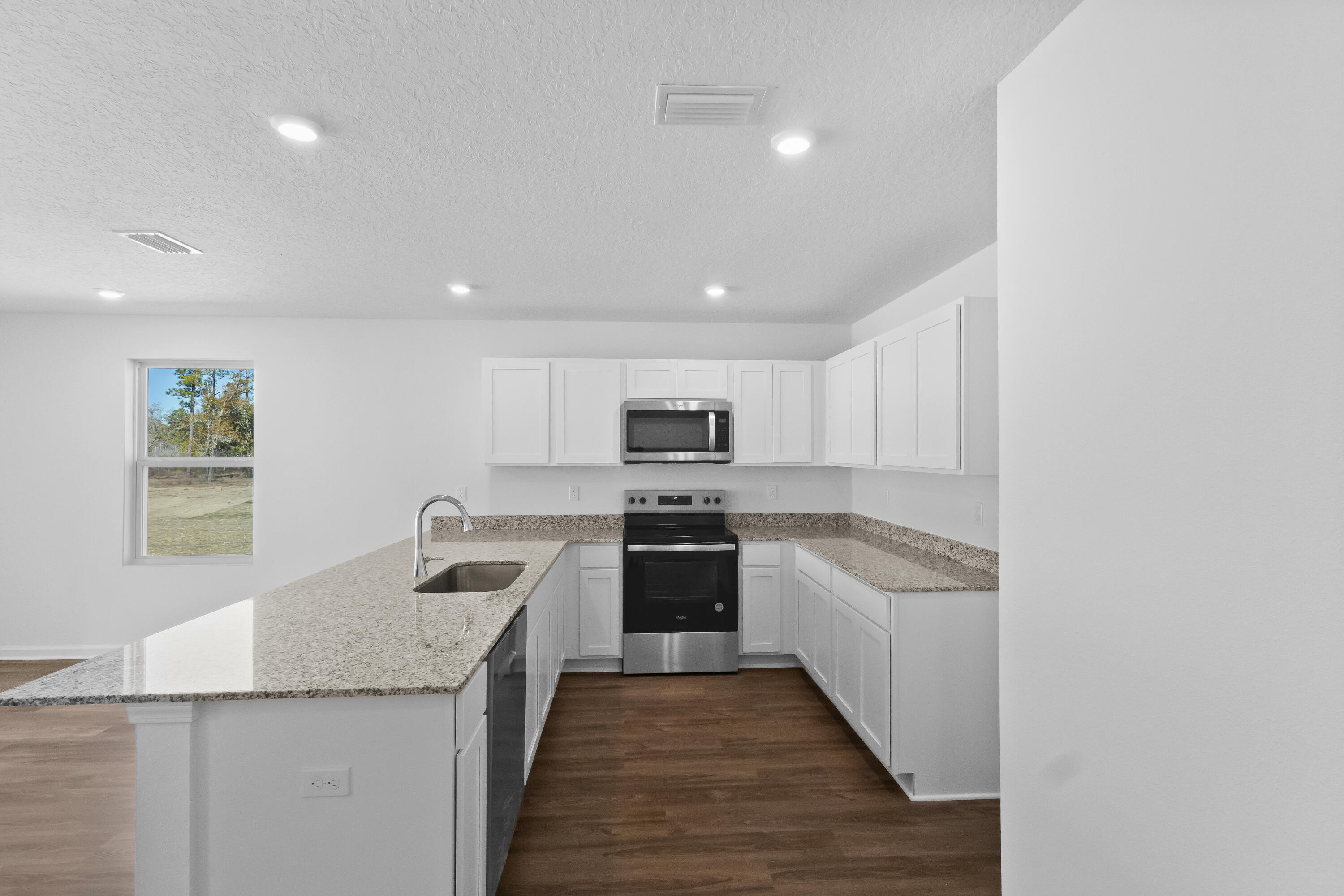 Property Photo:  6005 Hidden Knoll Court  FL 32539 
