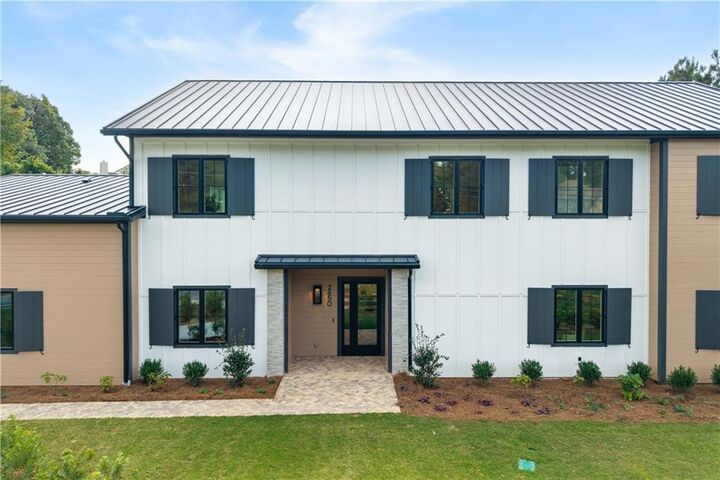 Property Photo:  2650 Roswell Road  GA 30062