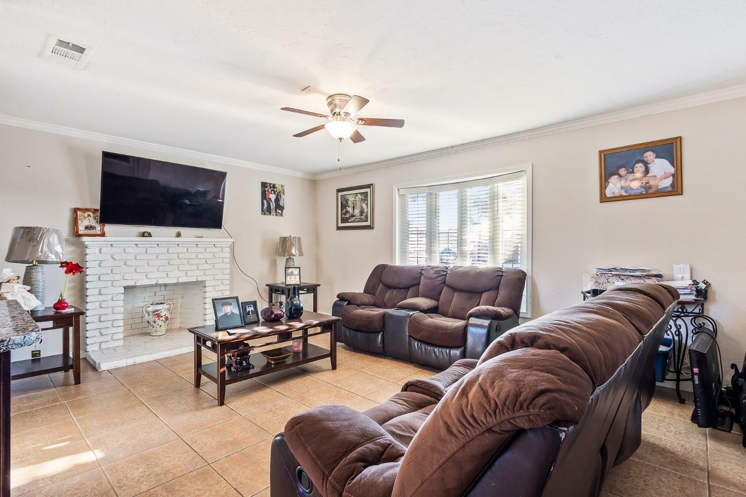 Property Photo: 4380 N Eddy Avenue CA 93727