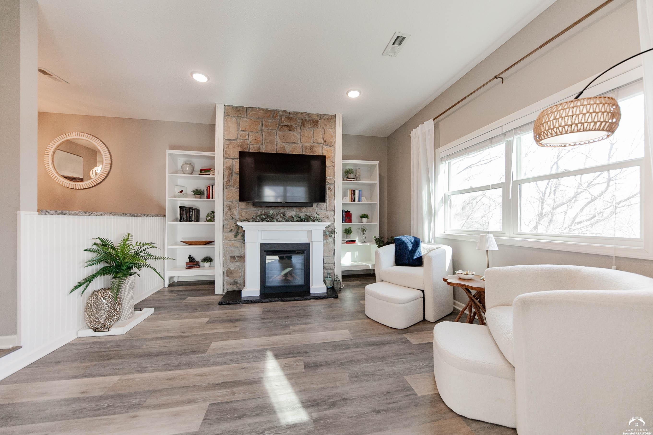 Property Photo: 1346 Westbrooke Street KS 66049