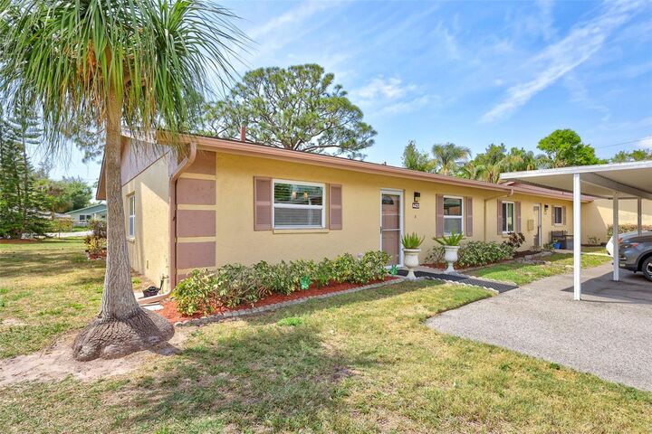 Property Photo:  4420 Tecumseh Trail 38  FL 34233 
