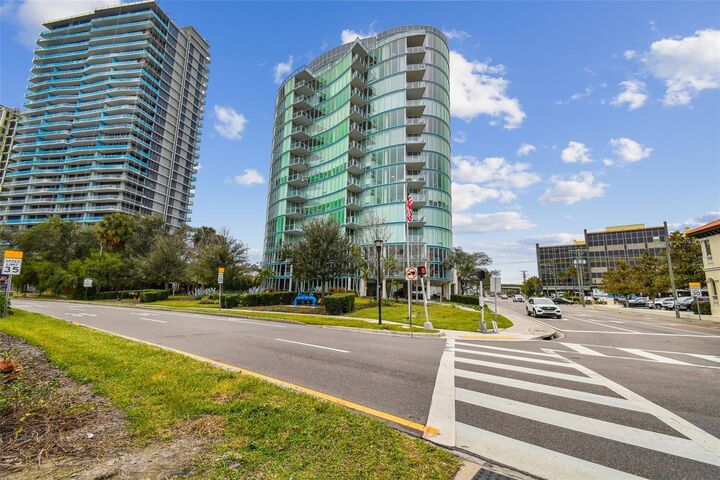 2900 W Bay To Bay Boulevard 902  Tampa FL 33629 photo