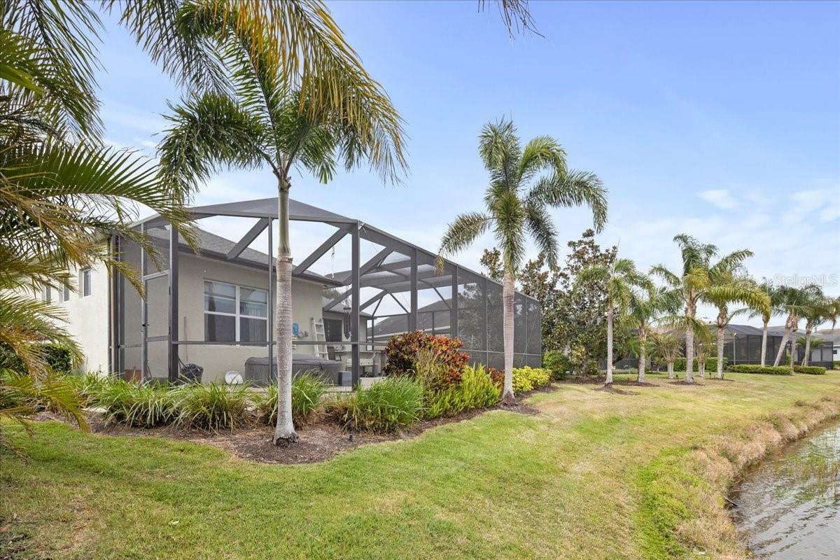 Property Photo: 4691 Claremont Park Drive FL 34211