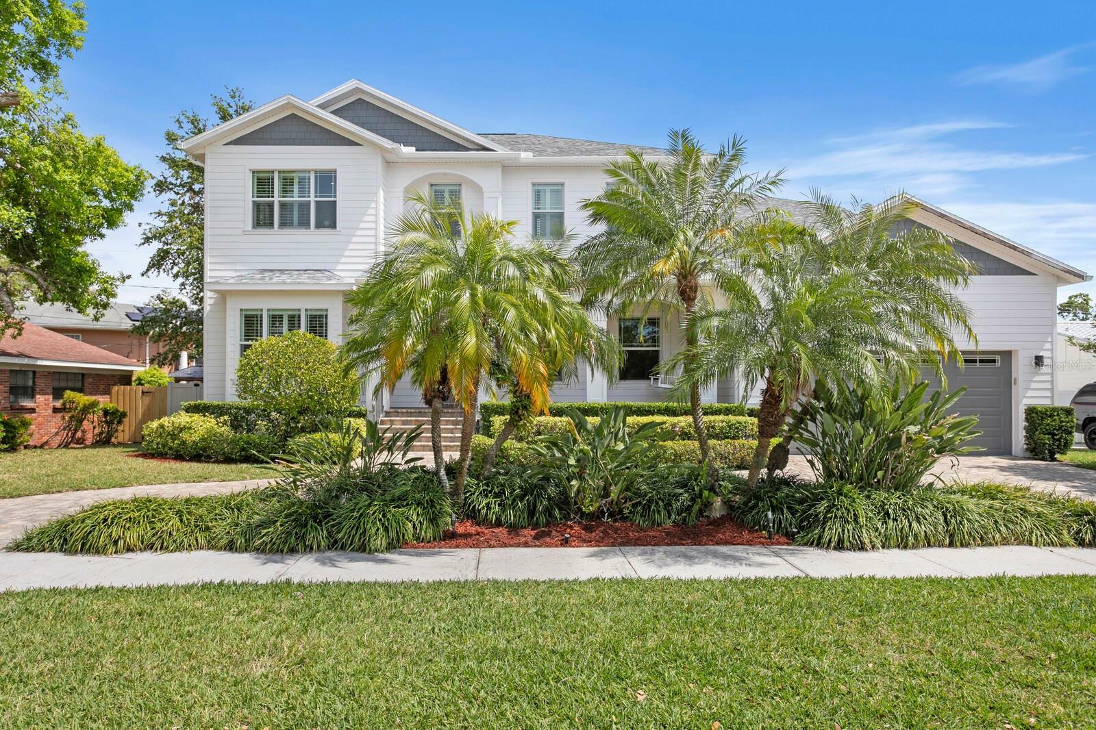 Property Photo: 47 Martinique Avenue FL 33606