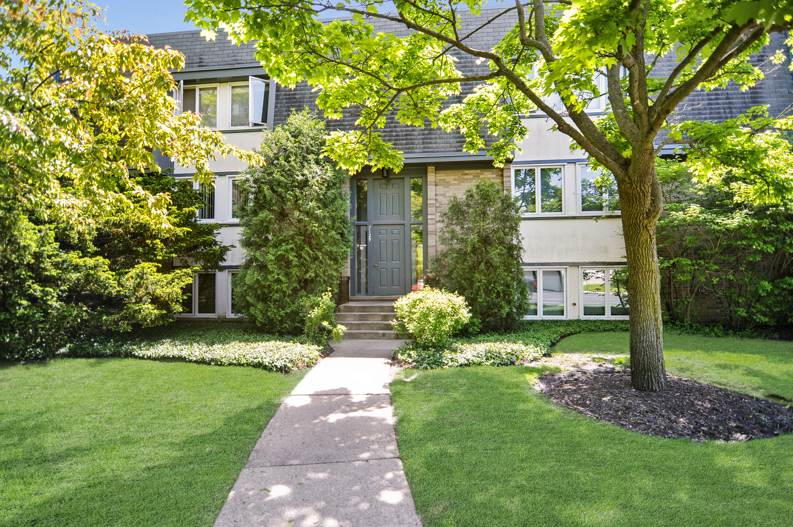 2129 Ammer Ridge Court 1-102  Glenview IL 60025 photo